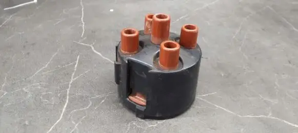 Volkswagen Golf II Spark distributor cap 0290004019
