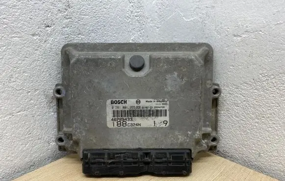 Fiat Punto (188) Engine control unit/module 46789433 0281001955 188C324N