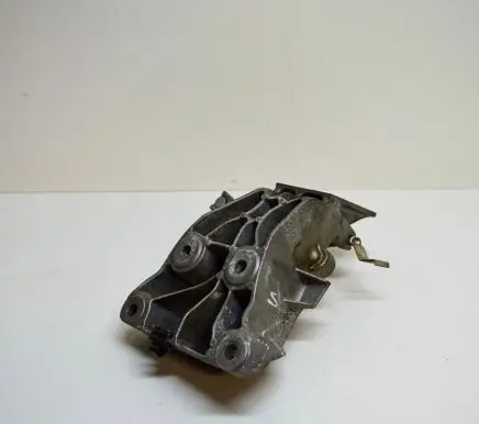 BMW X5 F15 Engine mounting bracket 6856185 8631635