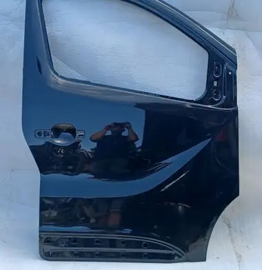 Renault Trafic III (X82) Front door