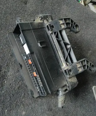 Volvo V40 Fuse module