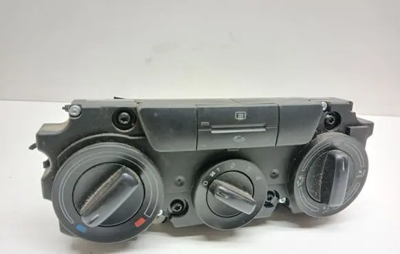 Skoda Octavia Mk2 (1Z) Climate control unit