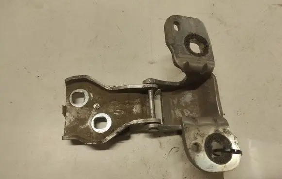 Citroen C5 Loading door upper hinge 9682254780 B02