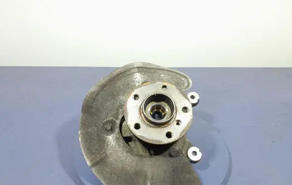BMW 2 F45 Front wheel hub spindle knuckle 6876646