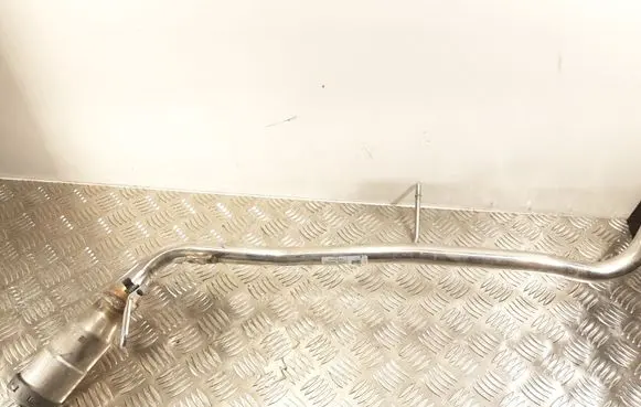 Volvo S60 Fuel tank filler neck pipe 32312052