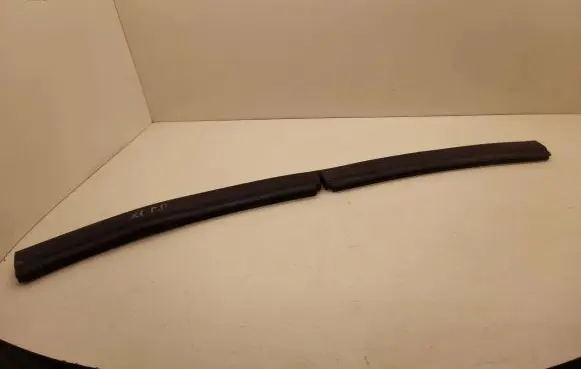 BMW X1 E84 Engine compartment rubber 163573