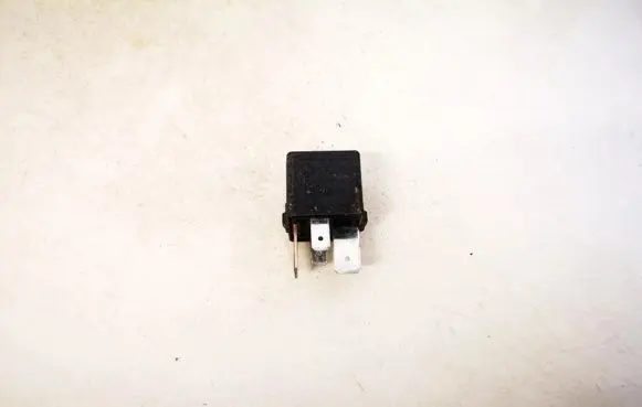 Volkswagen Caddy Other relay 1k0951253a v23134-j52-x430