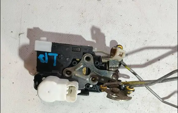 Cadillac DeVille Front door lock