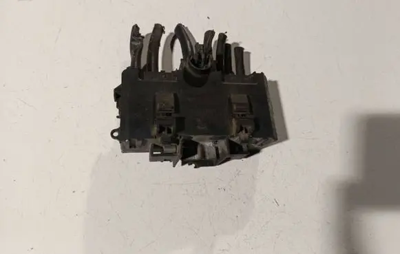 Mercedes-Benz C W203 Fuse box set A2035450803