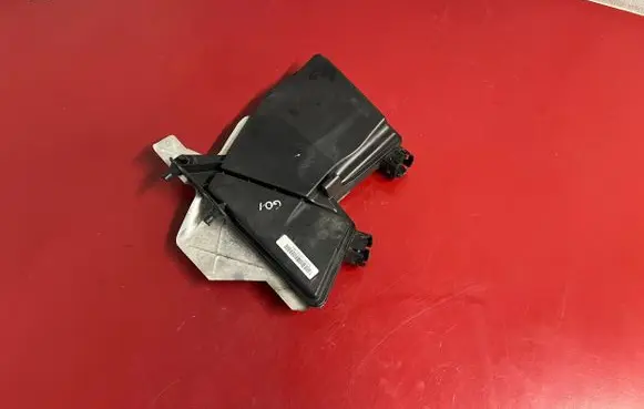 BMW X3 G01 Intake resonator 8678922 8607950 13718678922
