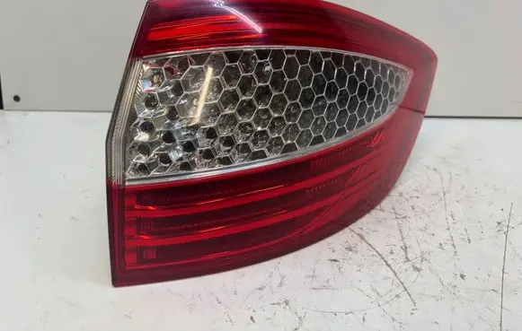 Ford Mondeo MK IV Rear/tail lights 77R00 11380 RS102