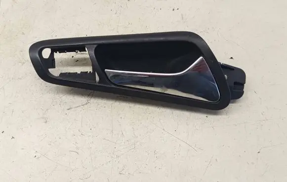 Volkswagen PASSAT B6 Front door interior handle 3C2837114 PA6GF30