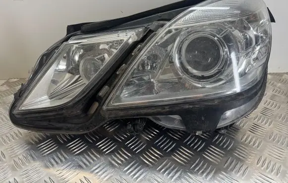 Mercedes-Benz E W212 Headlight/headlamp A2128205761 1ZT00970207 0097020700481027
