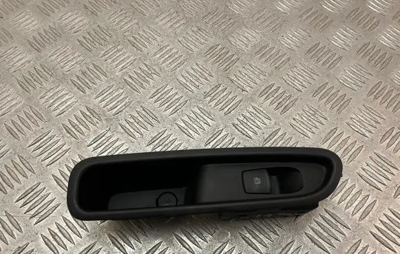 Mercedes-Benz X-class W470 Rear door window switch trim 82907 829075XA0A