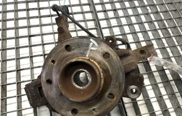 Renault Scenic III - Grand scenic III Front wheel hub spindle knuckle