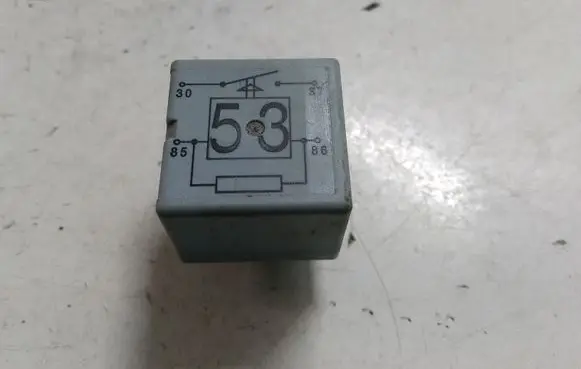 Volkswagen Touareg I Other relay 141951253B