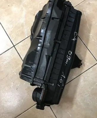 Citroen C4 I Air filter box