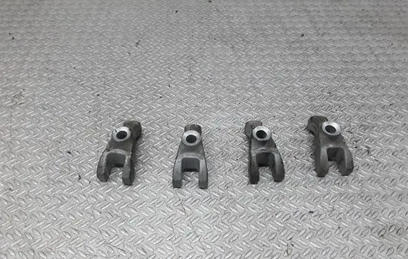 Opel Vectra C Fuel Injector clamp holder
