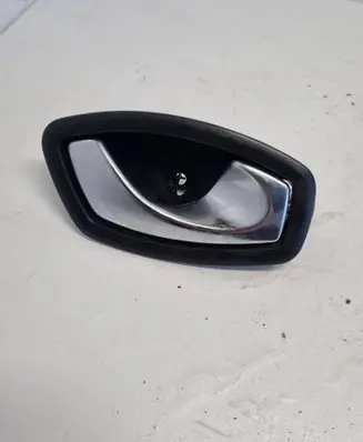 Opel Vivaro Front door interior handle 806700005R