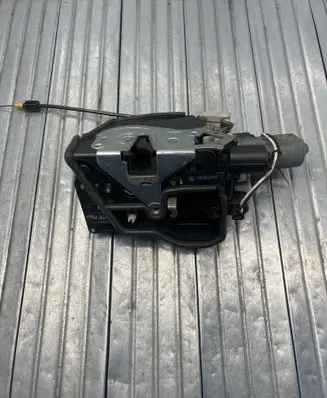 BMW 7 E65 E66 Rear door lock 8240586