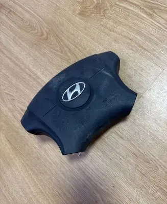 Hyundai Elantra Steering wheel airbag