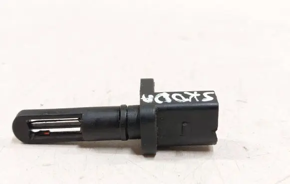 Skoda Octavia Mk2 (1Z) Intake air temperature sensor 068905379D