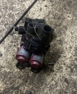 Audi A6 S6 C6 4F Coolant heater control valve 