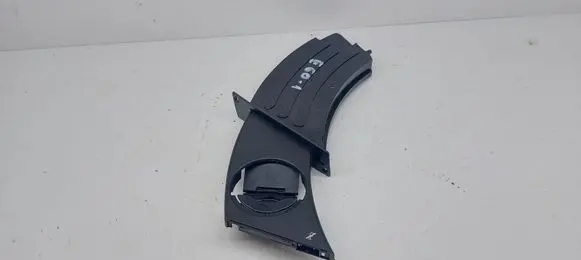 Cup holder front