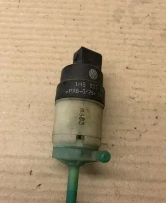 Seat Cordoba (6K) Windscreen/windshield washer pump 1H5955651