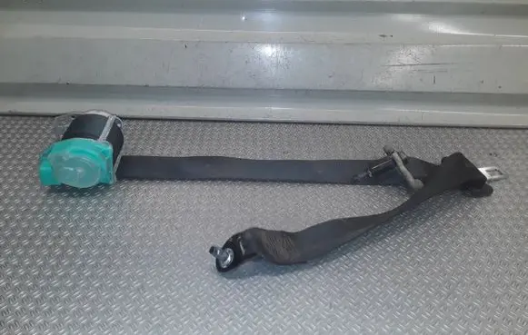 Nissan Note (E11) Rear seatbelt 888459U05A