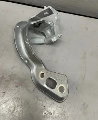 Audi A4 S4 B8 8K Loading door hinge set 8K9827300
