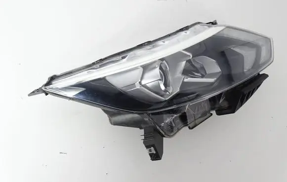 Nissan Qashqai Headlight/headlamp 10018015