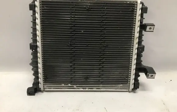 Volkswagen Touareg II Optional radiator 7P0121212K