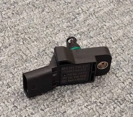 Volkswagen Golf VII Exhaust gas pressure sensor 06L906051B 170906T143151C