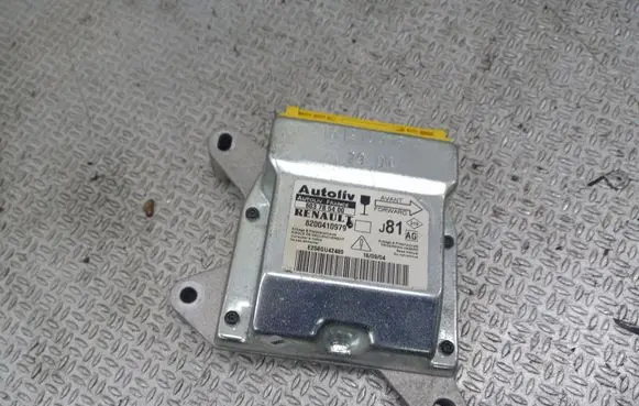 Renault Espace - Grand espace IV Airbag control unit/module 8200410979