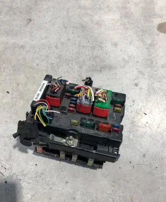 Citroen C3 Fuse module 9646405480