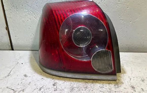 Toyota Avensis T250 Rear/tail lights 89070471