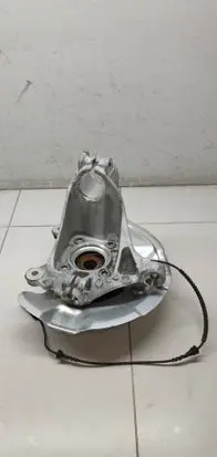 BMW 1 F40 Front wheel hub 6876646