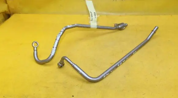 Coolant pipe/hose