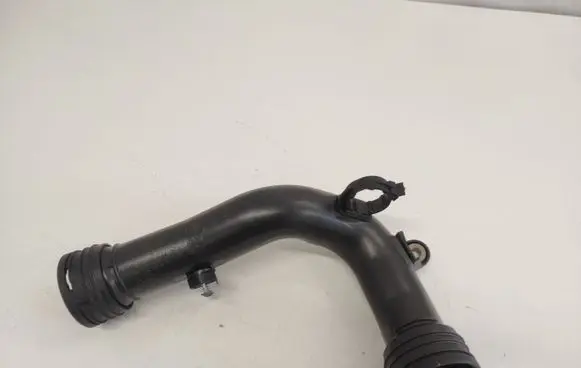 Volkswagen Golf V Intercooler hose/pipe 1K0145762 1K0145770D