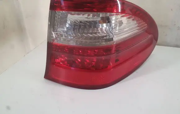 Mercedes-Benz E W211 Tailgate rear/tail lights A2118201664 379006