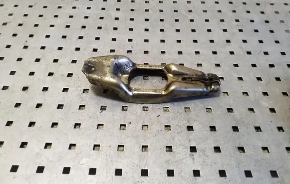 Audi A6 S6 C4 4A Clutch release arm fork 012141719B