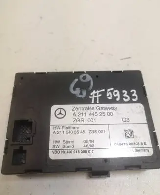 Mercedes-Benz CLS C219 Gateway control module A2114452500