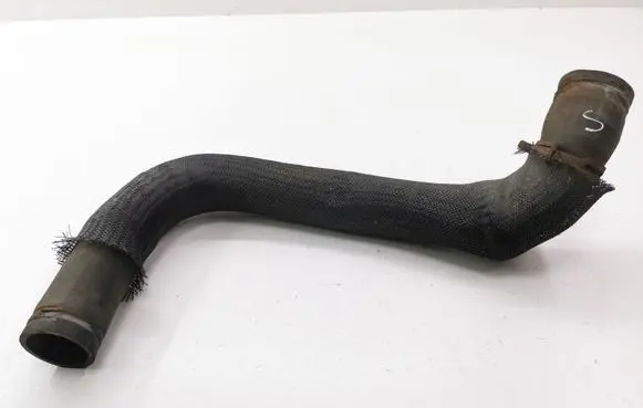 Engine coolant pipe/hose