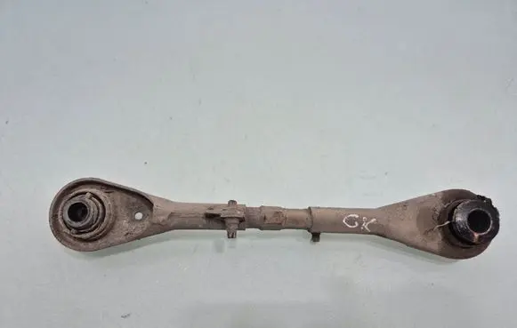 Rear control arm