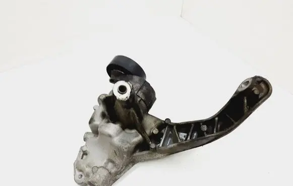 Volvo XC60 Engine mounting bracket AG9N19N586AA