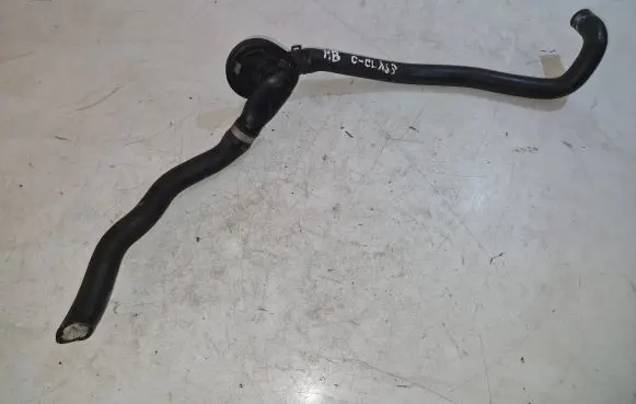 Mercedes-Benz C W204 Engine coolant pipe/hose A2048302296