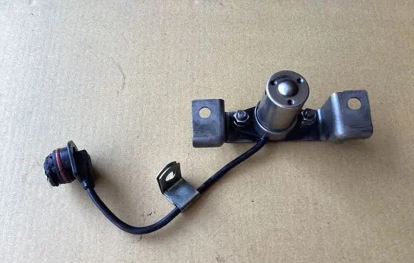 Opel Astra H Oil pressure sensor 8980864121 01017 395061014009