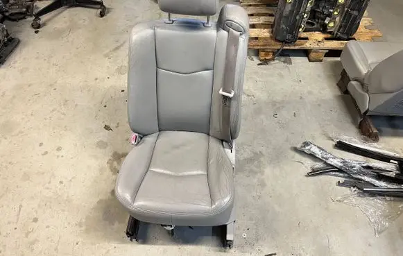 Cadillac SRX Front driver seat 