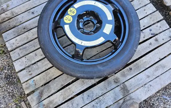 Mercedes-Benz CLS C218 X218 R18 spare wheel A2124013302
